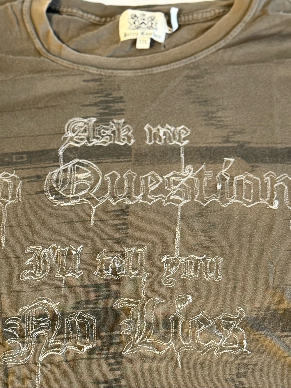 Juicy Couture Ask Me No Questions Graphic T Shirt XXL Brown Y2K